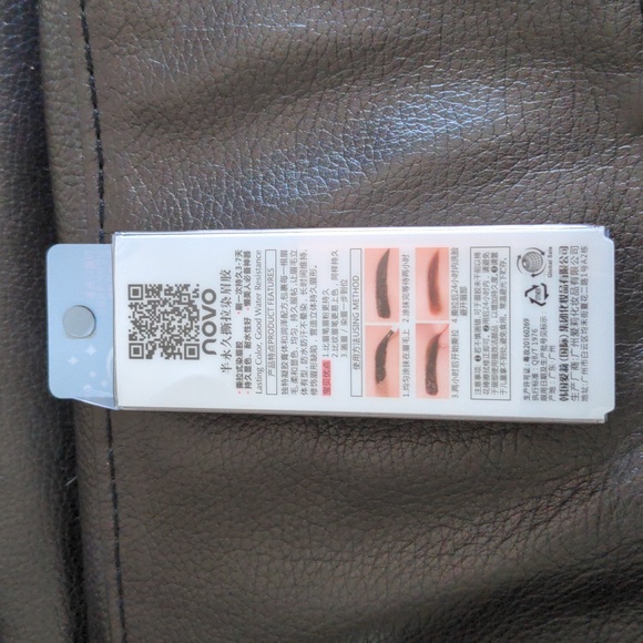 Novo Peel Off Eyebrow Tattoo Gel in Natural Brown - Picture 2 of 3